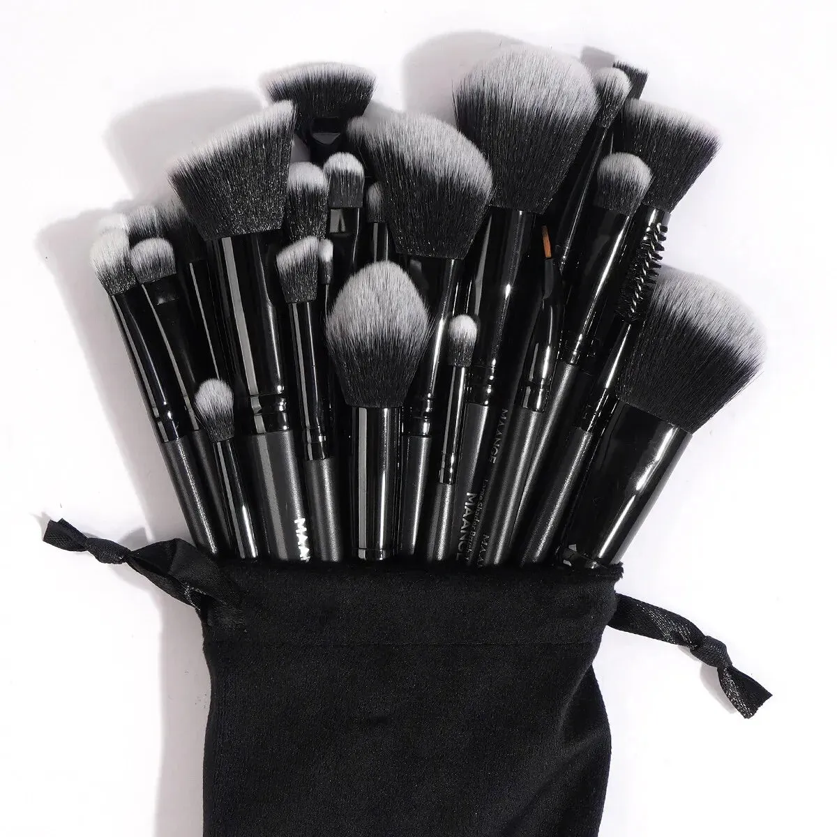 30pcs Professional Makeup Brush Set with Bag for Flawless Application