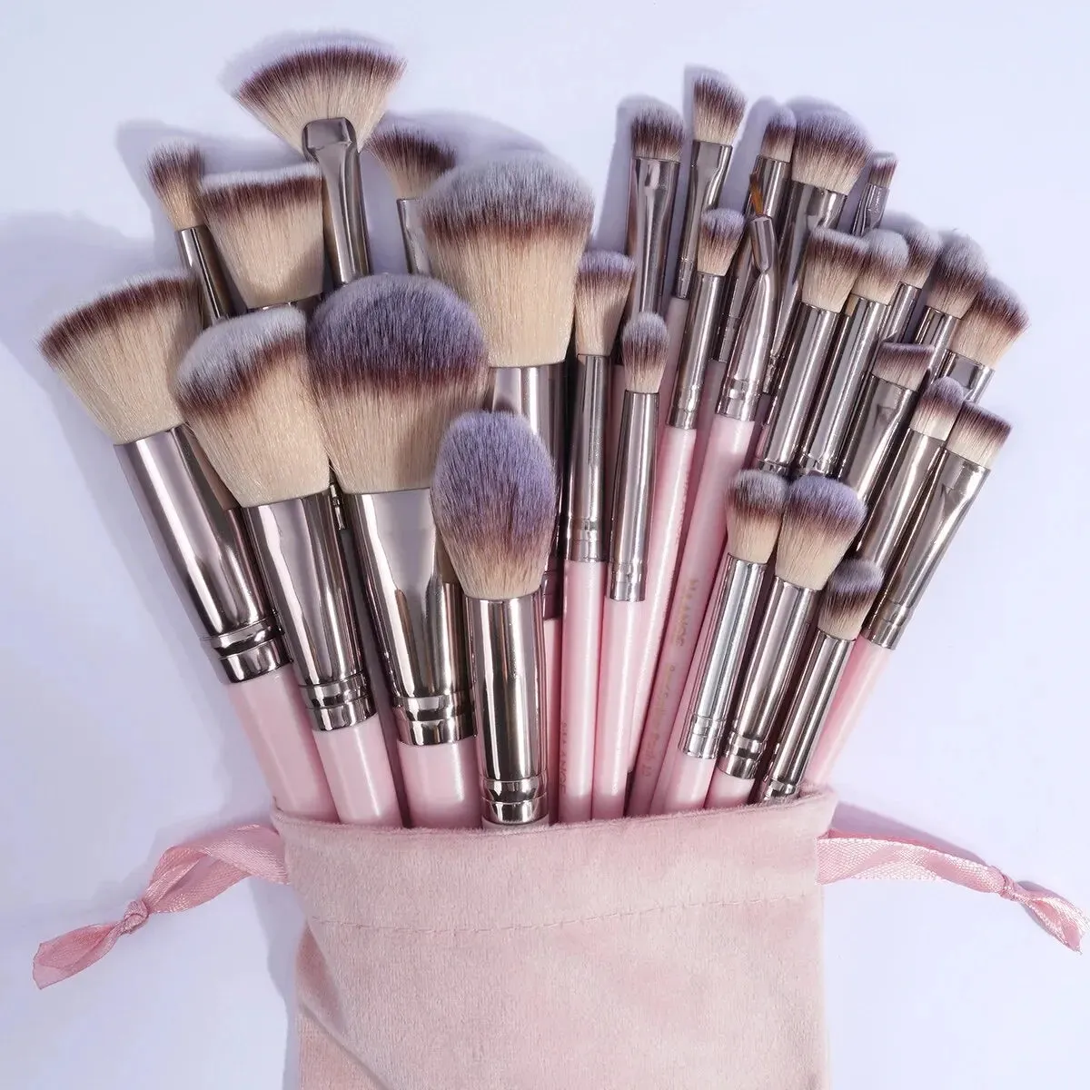 30pcs Professional Makeup Brush Set with Bag for Flawless Application