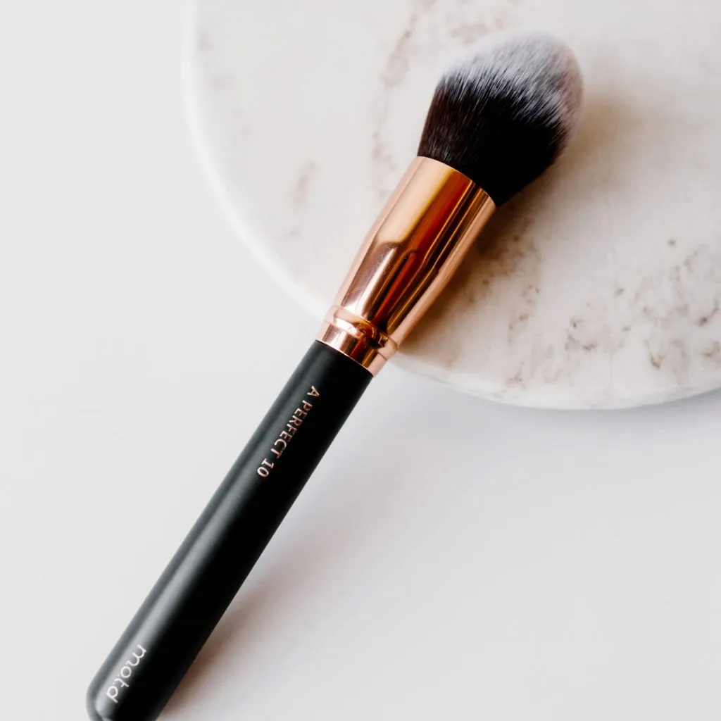 A Perfect 10 Tapered Face Brush